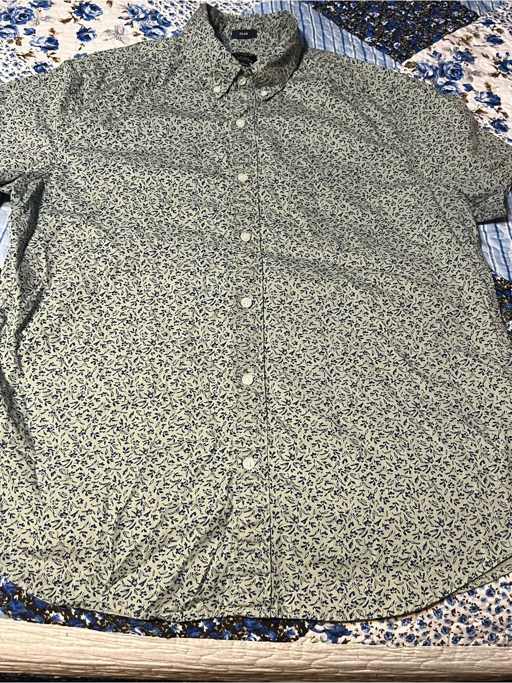 J. Crew Slim Button-Down Shirt in Light Green with Navy Floral Mens Large